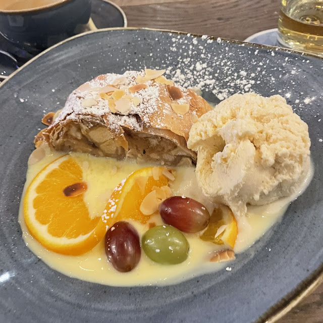 Restaurant Maximilians Berlin thumb 6
